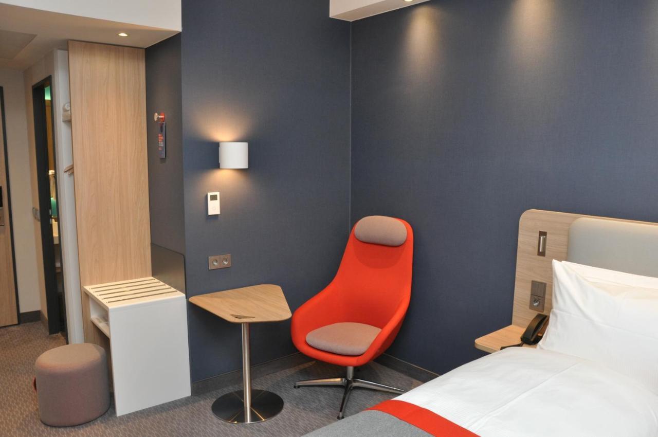 Holiday Inn Express - Sindelfingen By Ihg Экстерьер фото