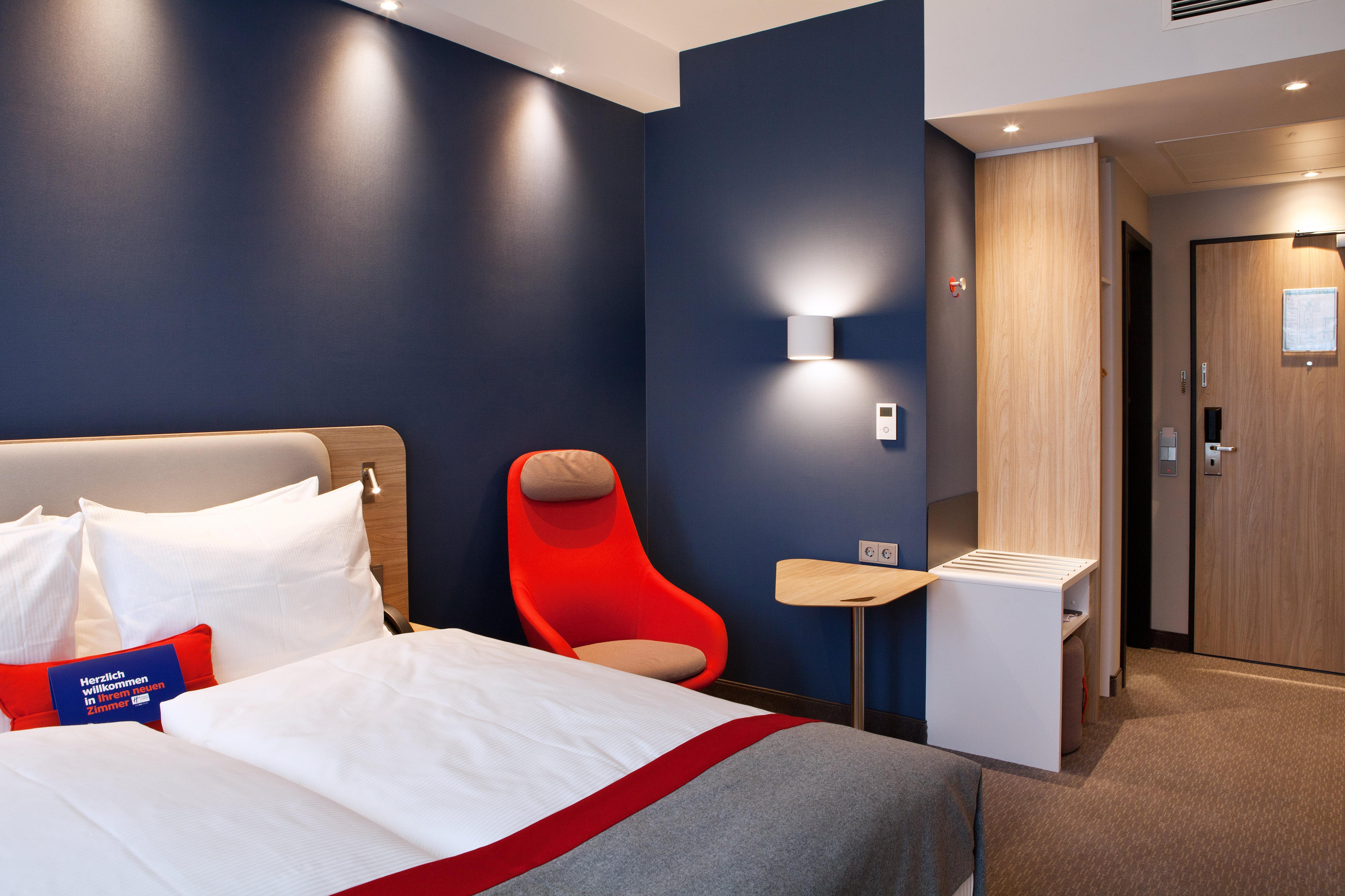 Holiday Inn Express - Sindelfingen By Ihg Экстерьер фото