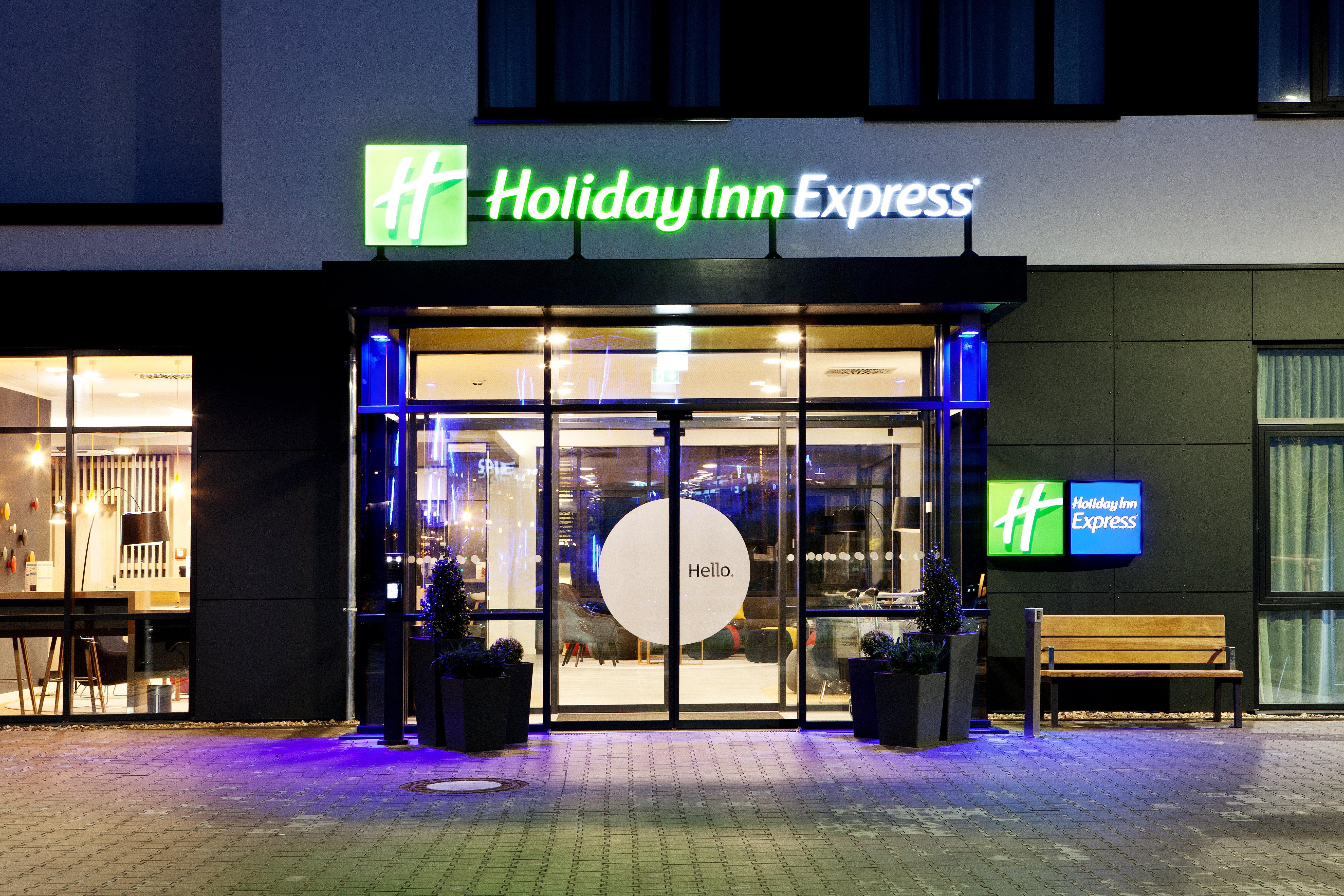 Holiday Inn Express - Sindelfingen By Ihg Экстерьер фото