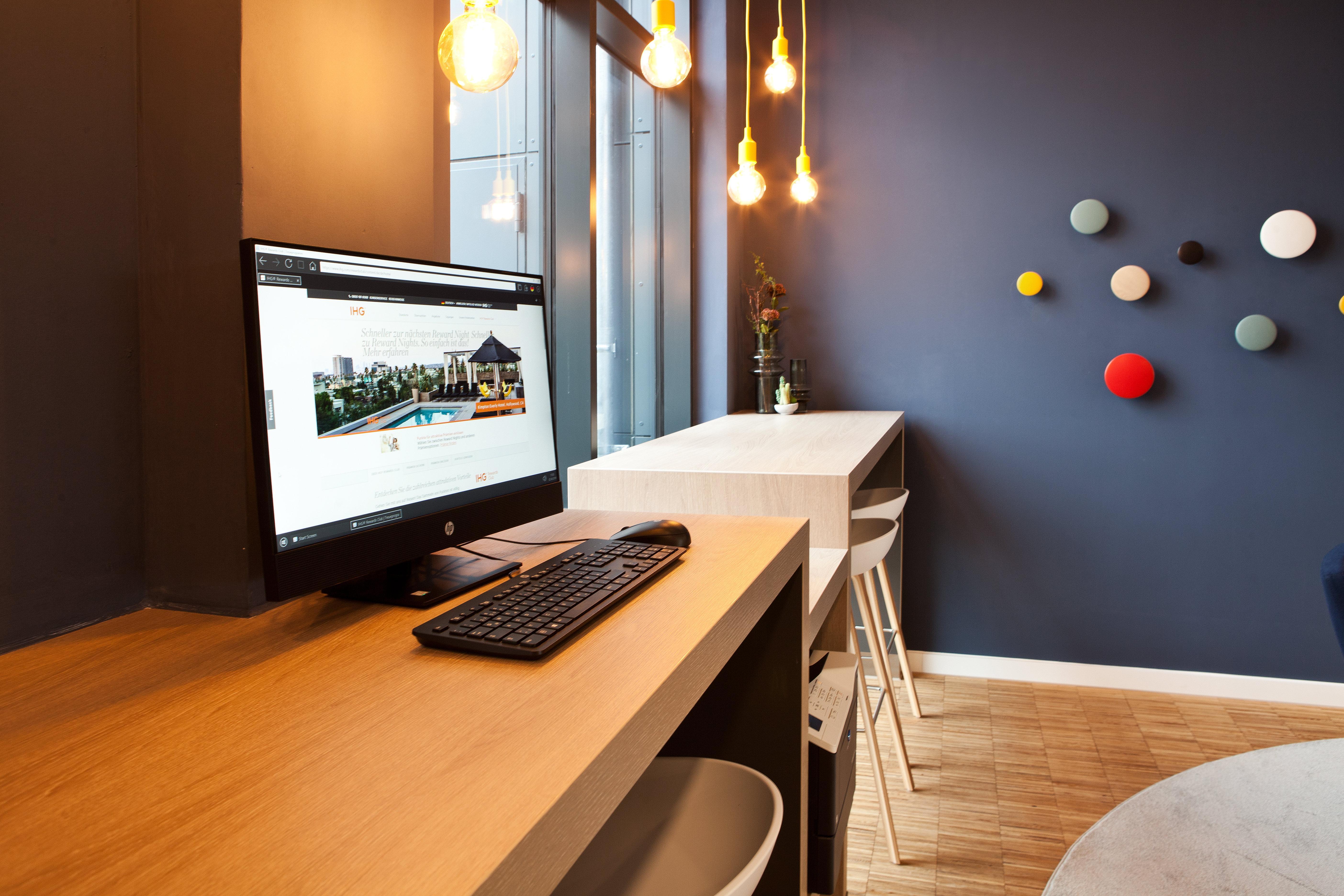 Holiday Inn Express - Sindelfingen By Ihg Экстерьер фото