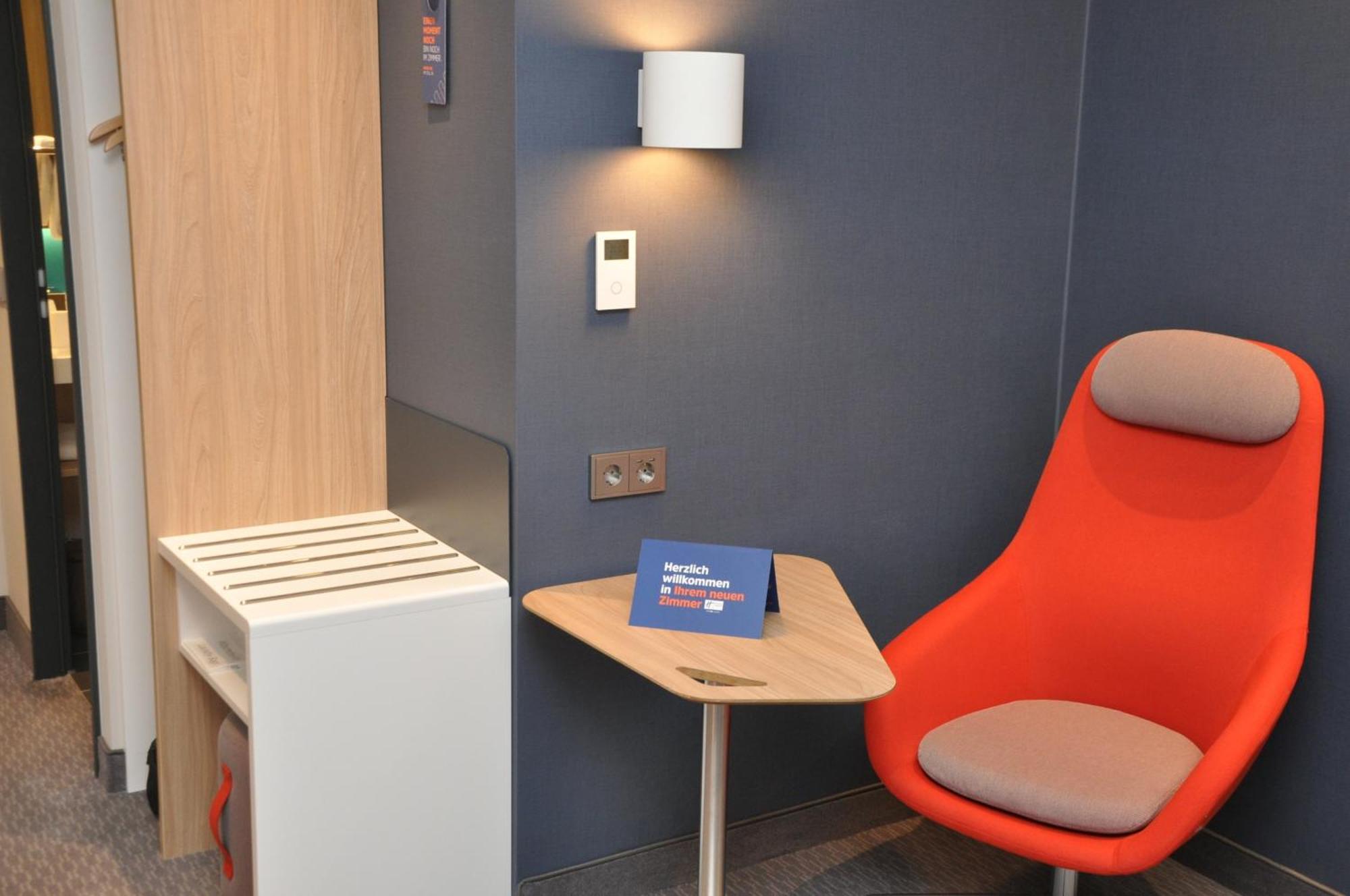 Holiday Inn Express - Sindelfingen By Ihg Экстерьер фото