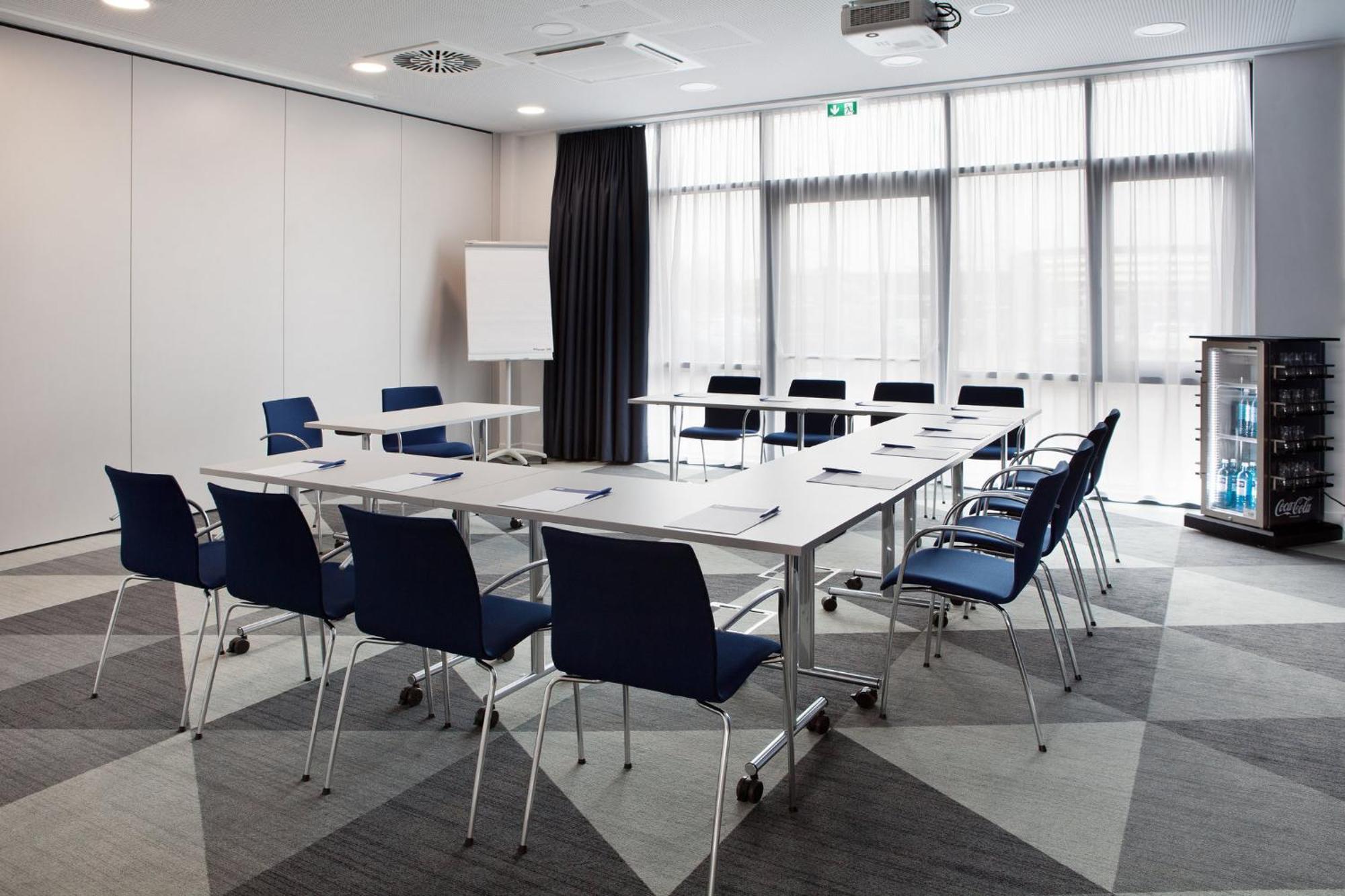 Holiday Inn Express - Sindelfingen By Ihg Экстерьер фото