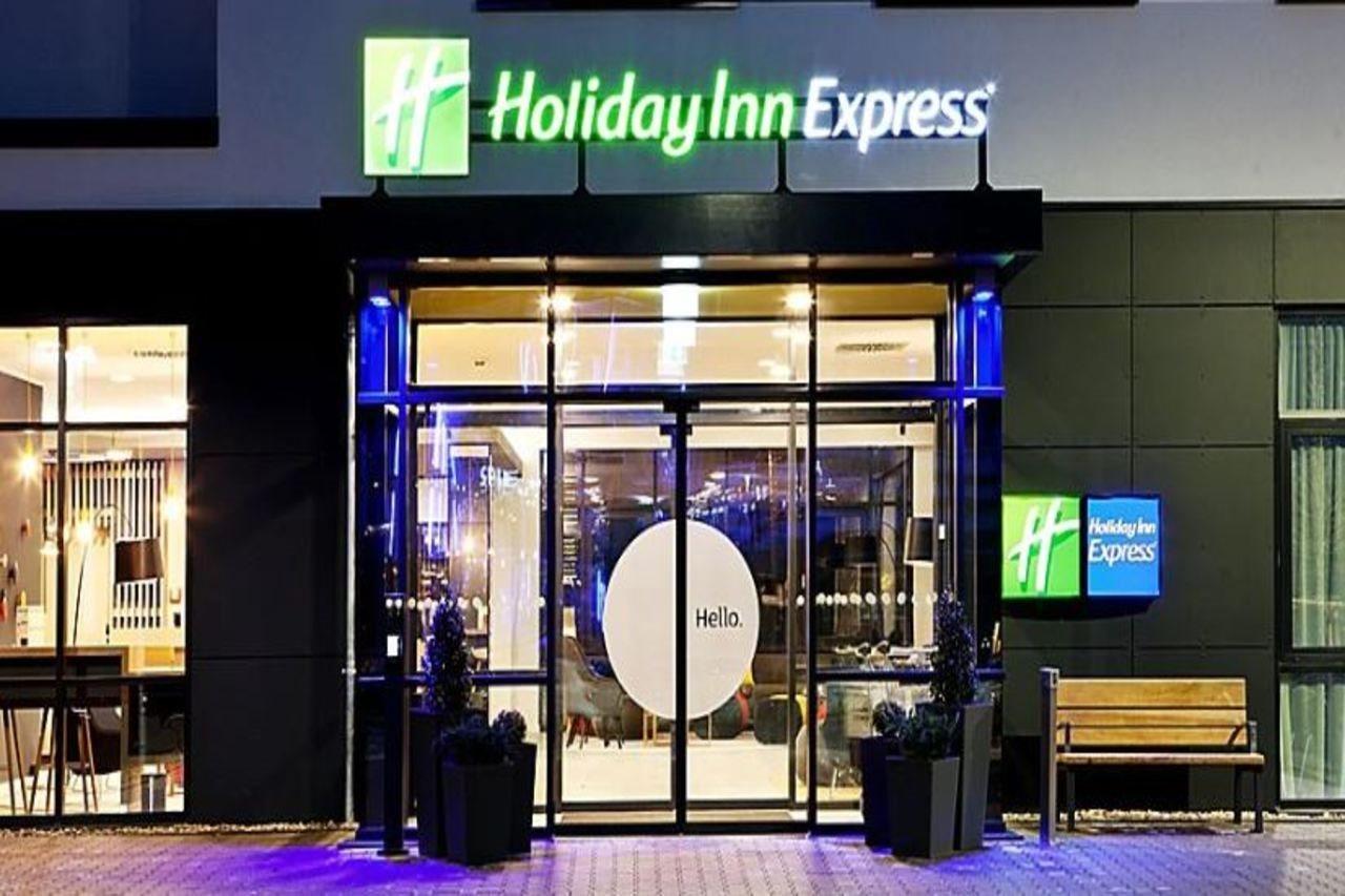 Holiday Inn Express - Sindelfingen By Ihg Экстерьер фото