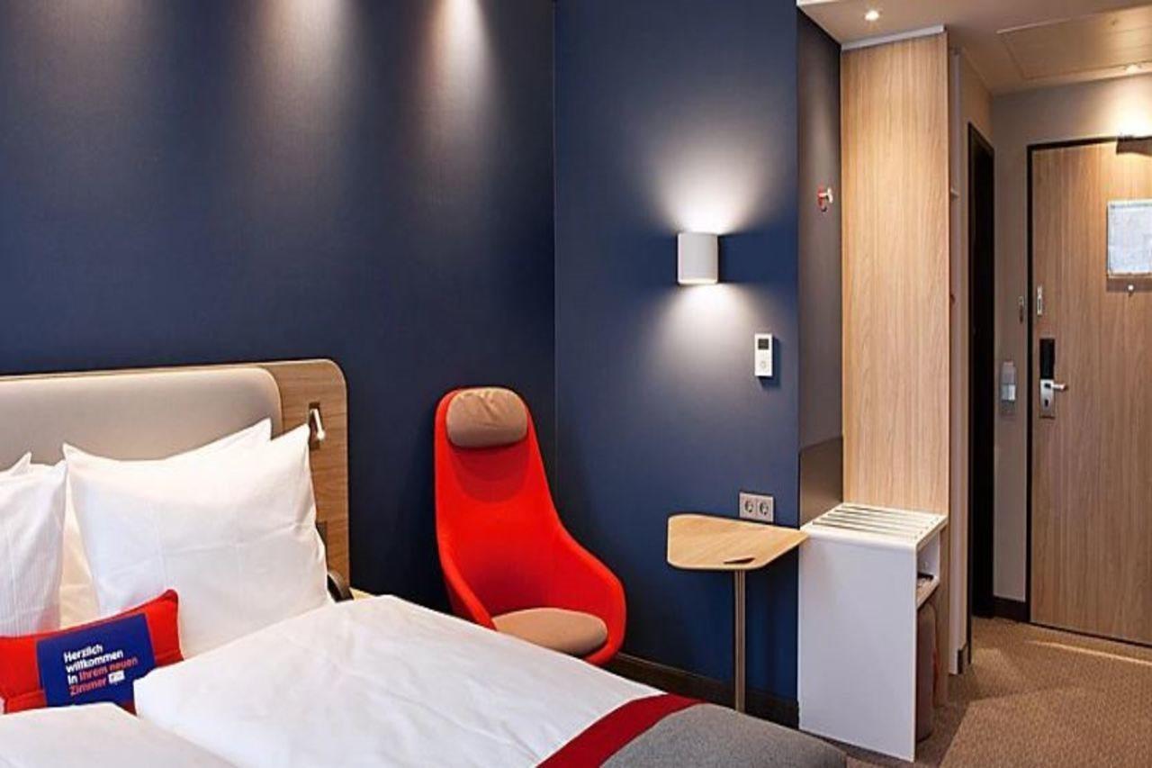 Holiday Inn Express - Sindelfingen By Ihg Экстерьер фото